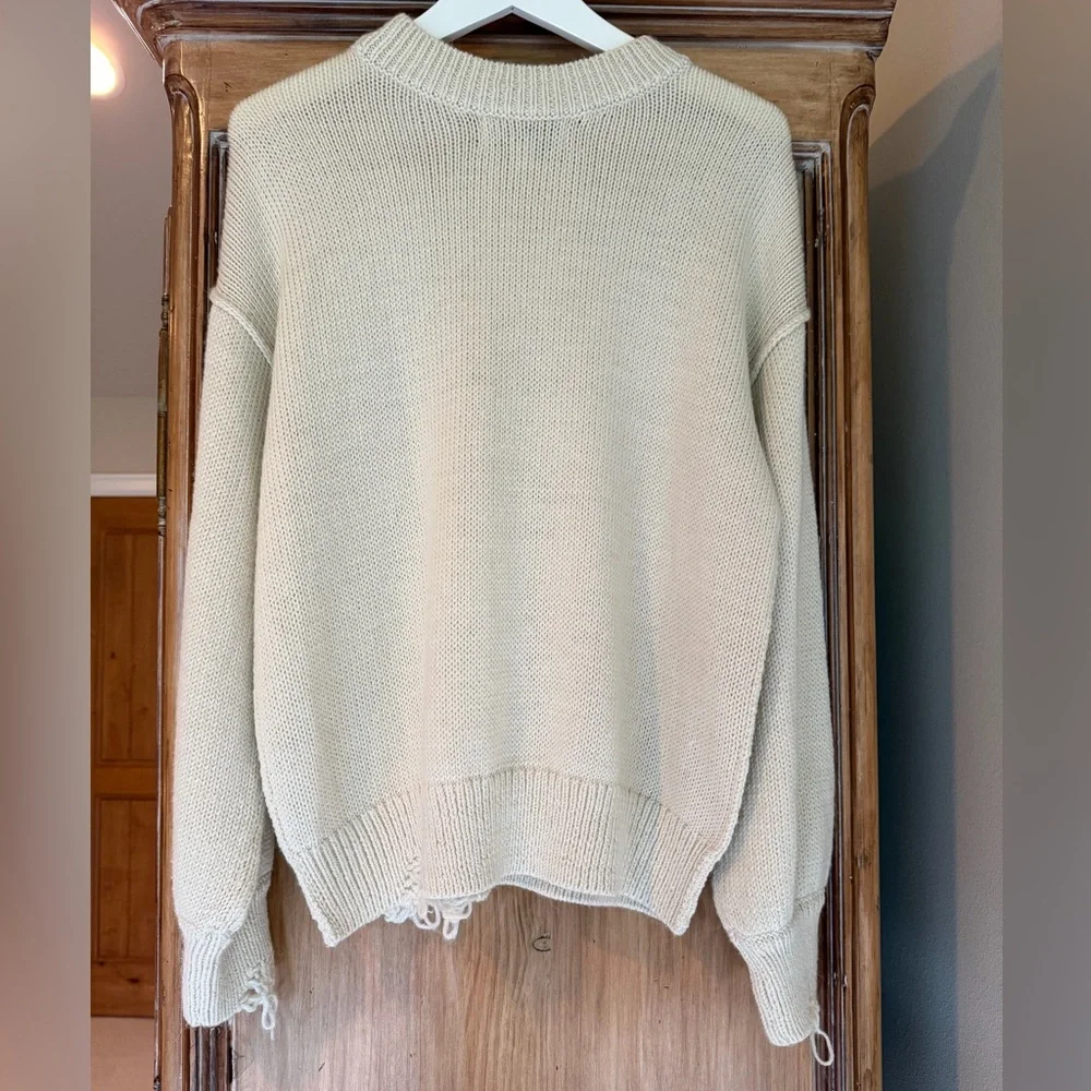 Wildfox Distressed Let’s Stay Home Sweater size S - Picture 3 of 7